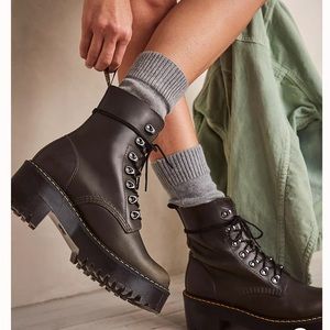 New Dr Martens Leona Platform Ankle Boot 43 EU 11 Ladies